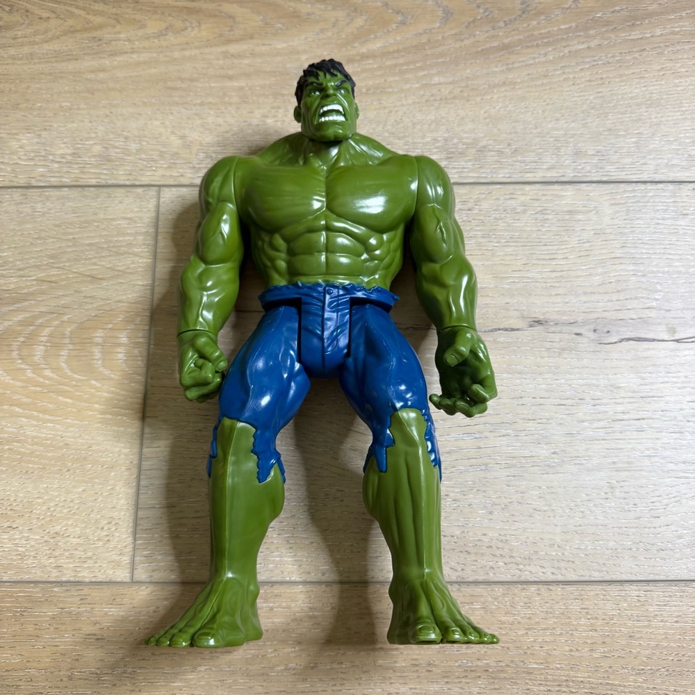 Incredible Hulk Action Figure 2013 Hasbro 11.5 Inches Marvel